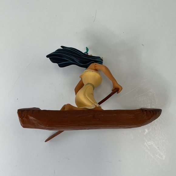 HALLMARK Disney Pocahontas ornament - Picture 2 of 6